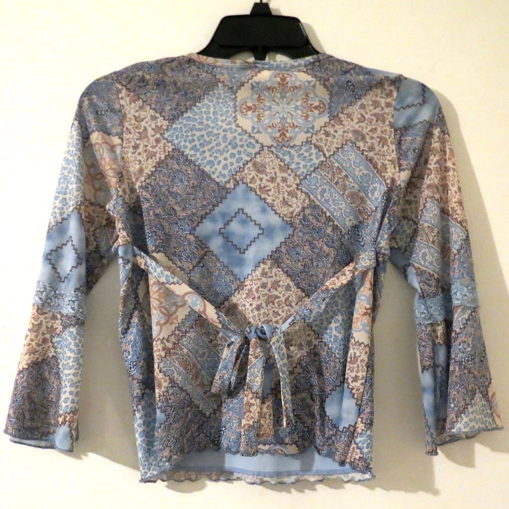 Patterned Flowy Blouse - Picture 2 of 8